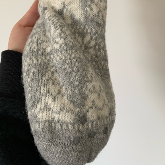 Indigo Oversized Reading Socks Fuzzy Fluffy - Picture 2 of 2